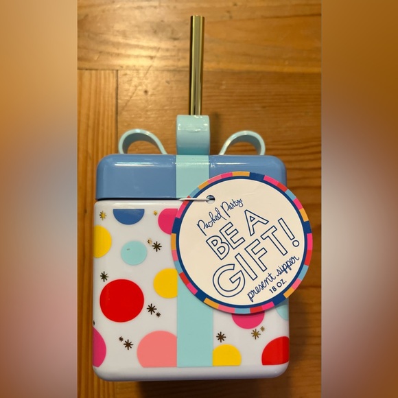 Travel Cup ✨SALE✨ - Picture 5 of 6